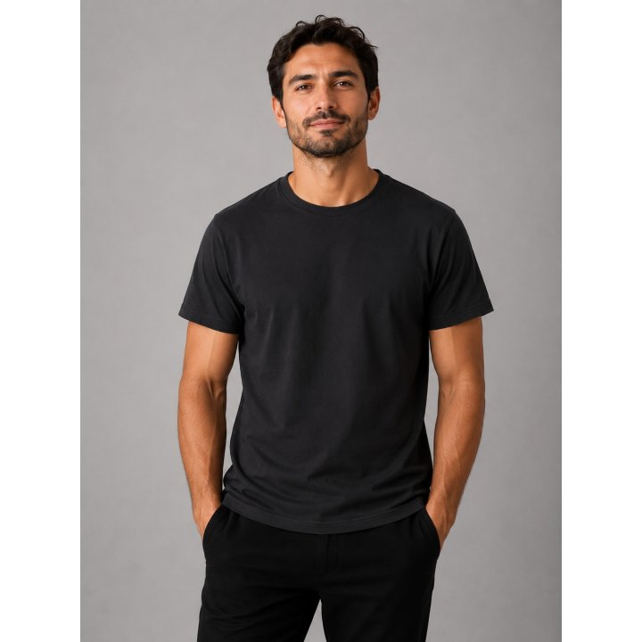 T-SHIRT Czarny 150 REGULAR